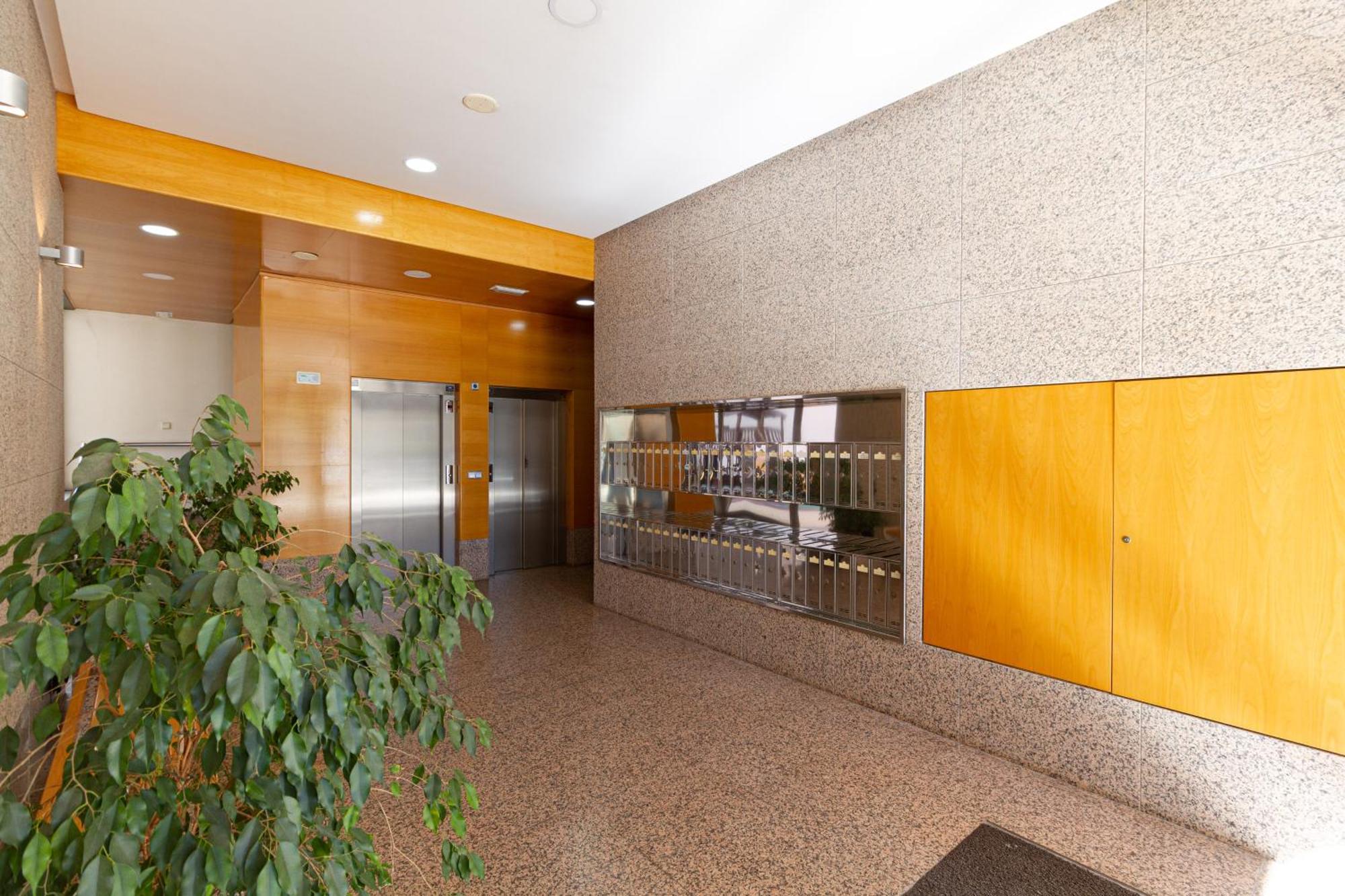 Apartment Amazing In The Modern Coruna Building, Near The Beach, Pool & Garage